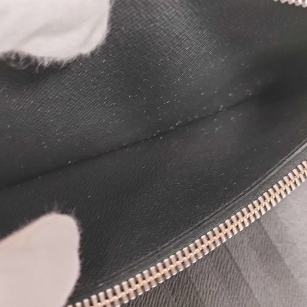 Louis Vuitton Damier Graphite Zippy Wallet